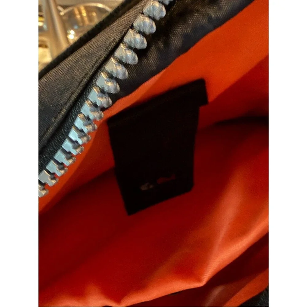 Unbranded practical black